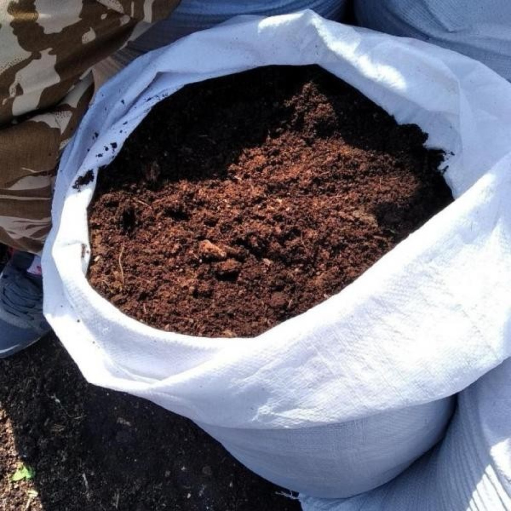 Eryiğit GÜBRE 40 LİTRE Yanmiş Koyun Keçi Organik Doğal Hayvan Gübre Bahçe Çiçek Bitki sebze öze paket Gübre Fiyatı