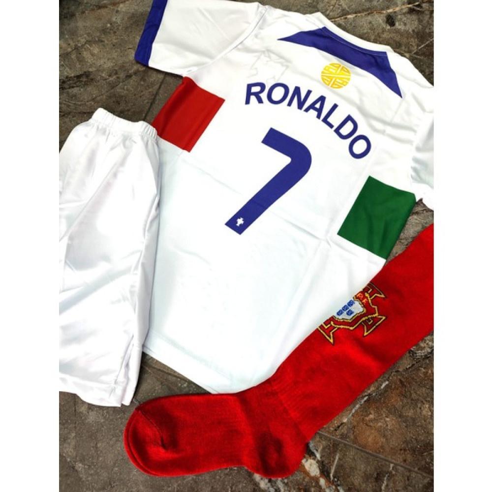 Es Kids Ronaldo Portekiz Milli Takım Forması Çorap Hediyeli Futbol Malzemeleri Fiyatı