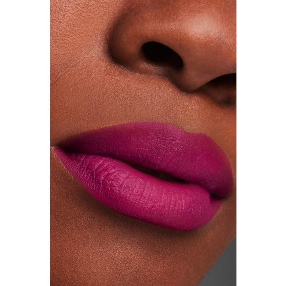 Estee Lauder Mat Bitişli Ruj - Pure Color Matte Lipstick - 3.5gr - Renk: 616 Enigma Rujlar & Dudak Parlatıcıları Fiyatı