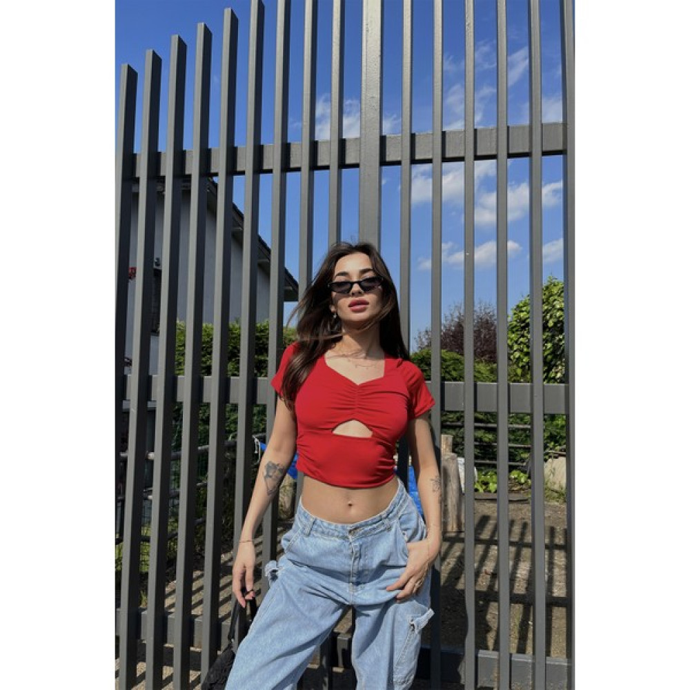 Eyyo Kırmızı Pencere Detay Crop Top ATE6475 Bluz Fiyatı