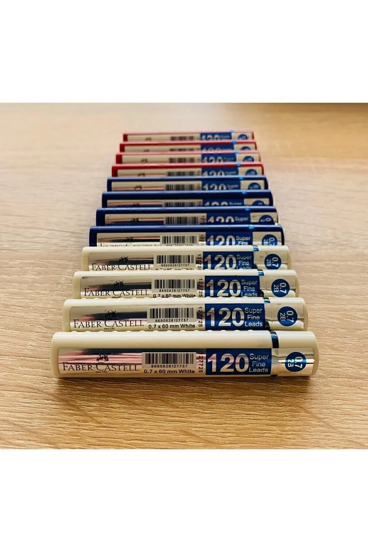 Faber Castell Grip Min Kalem Ucu 0.7 Karışık Renkli Paket 12 Adet (4 Beyaz 4 Mavi 4 Kırmızı)." Kurşun Kalem Ucu (Min) Fiyatı