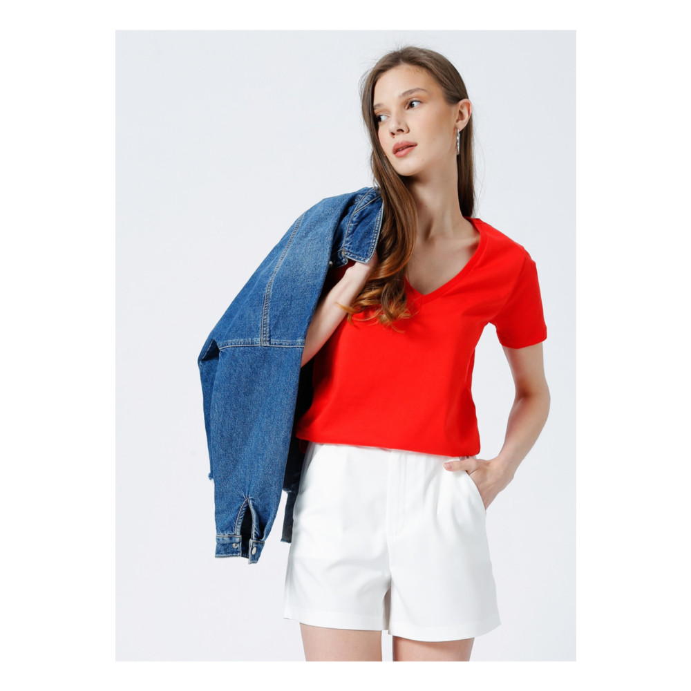 Fabrika Teyo V Yaka Basic Düz Kırmızı Kadın T-shirt M Beden Bayan T-shirt Fiyatı