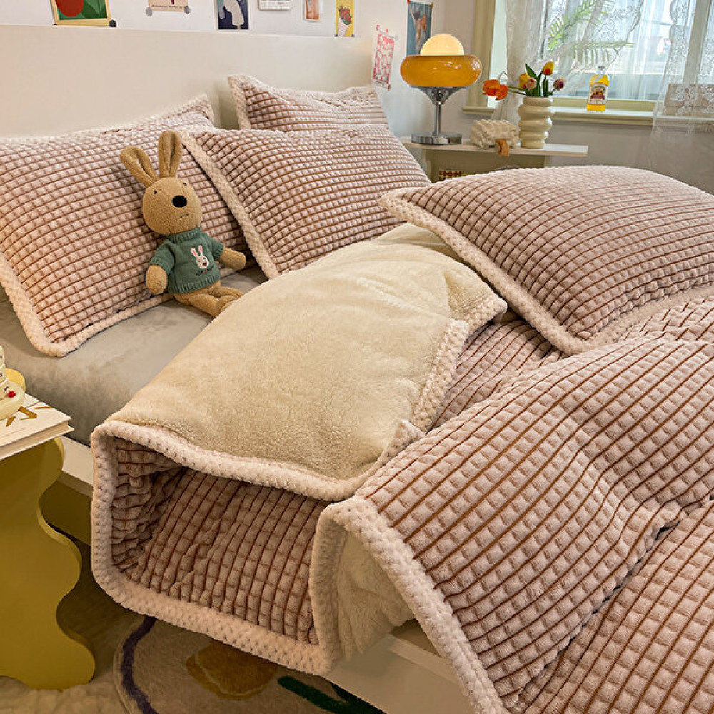 Fashion Boutique Kalınlaştırılmış Süt Polar Yatak Dört Parçalı Set Kuzu Yünü Ekose Nevresim (Yurt Dışından) - 180cm - Kırmızı Çarşaf Fiyatı