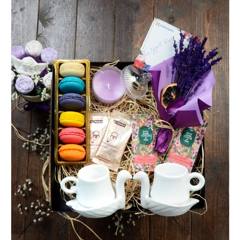 Fiorella Gift Beyaz Kuğu Fincan & Makaron & Kahve & Mum & Kuru Bitki & Lüx Hediye & Hediye Kutusu & Hediye Seti Altın, Takı & Aksesuar Fiyatı