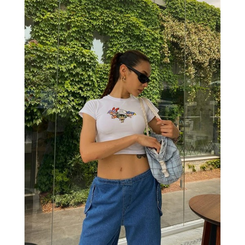 Flaw Atelier Power Cute Baskılı Beyaz Crop Bluz Fiyatı