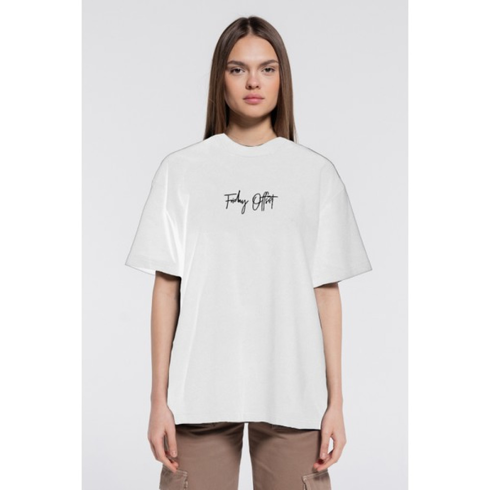 Friday Offset Friday Tee Beyaz Kadın %100 Pamuk Ekstra Oversize Bisiklet Yaka T-Shirt Bayan T-shirt Fiyatı