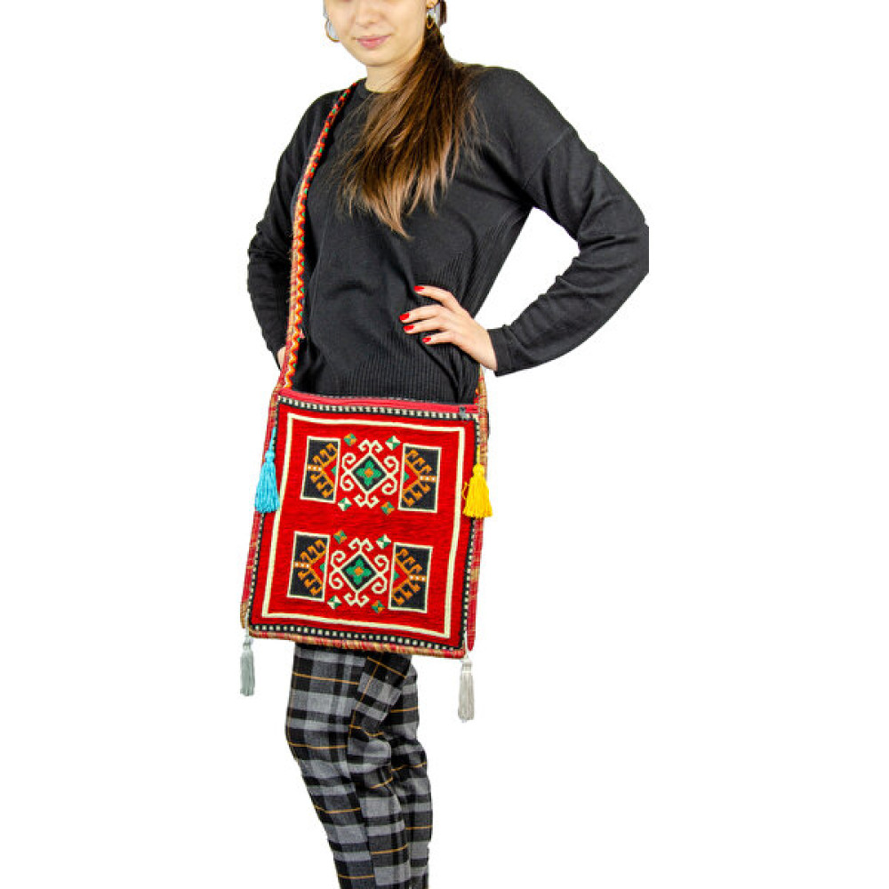FRM Otantik Vintage Etnik Kilim Desen Püsküllü Omuz ve Postacı Çantası Kırmızı Erkek Postacı Çanta Fiyatı