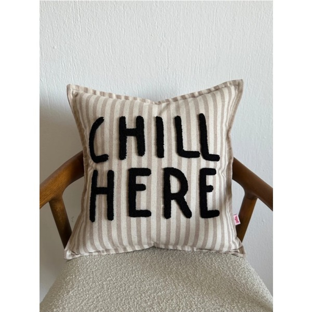 Galia Textile Galia Tasarım Chill Here Bej Çizgili Motto Yıkanmış Keten Punch Kırlent Yastık Kılıfı - 45 x 45 cm - Bej - Beyaz Kırlent / Mobilya Yastığı Fiyatı