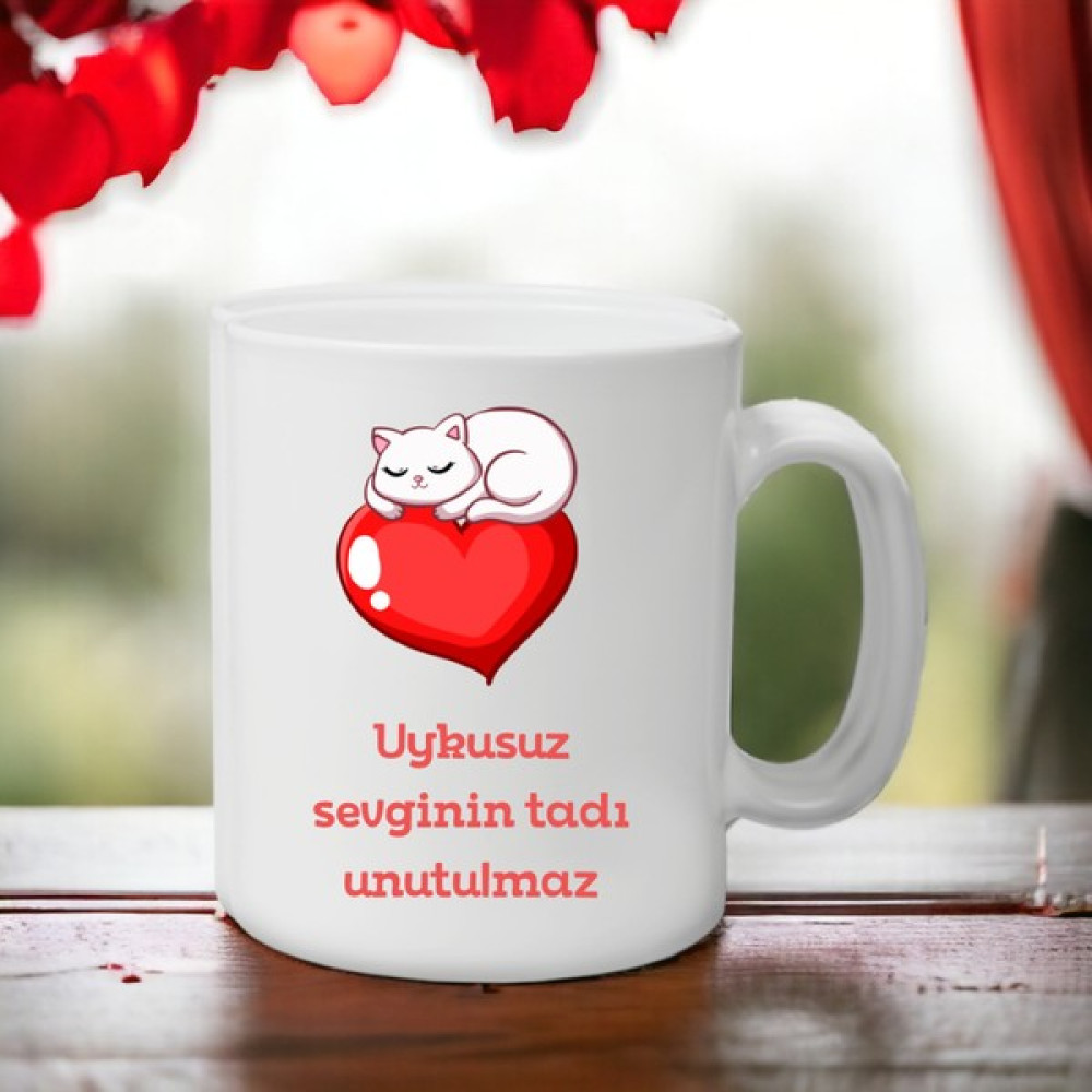Gamzem Uykusuz Sevginin Tadı Unutulmaz Yazılı ve Resimli Kupa - Beyaz - 362 ml Fincan / Bardak / Kahve Takımı Fiyatı