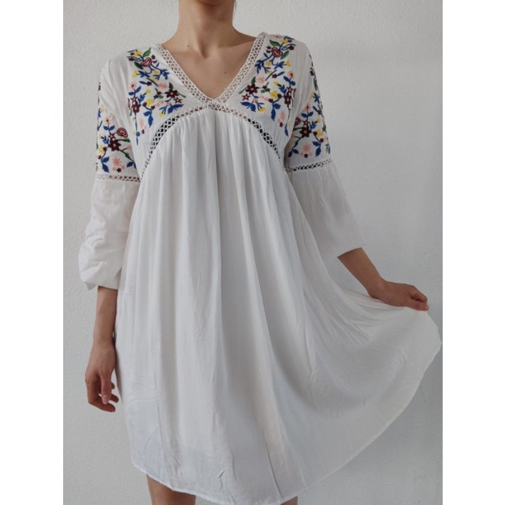 Garmoda Yeni Sezon Balon Kol Elbise Astarlı Günlük Nakışlı Elbise Mini Elbise V Yaka Sırtı Bağcıklı Elbise Elbise Fiyatı