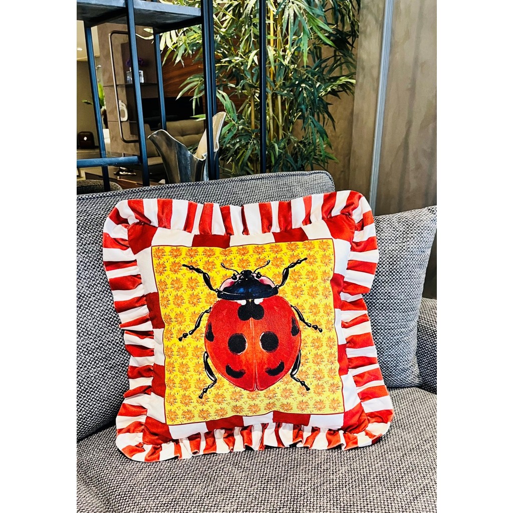 Ge Living Uğur Böceği Desenli Kiremit Kadife Kırlent Kılıfı - Hope Serisi Özel Tasarım Fırfırlı - 45 x 45 cm - Renkli Diğer Fiyatı