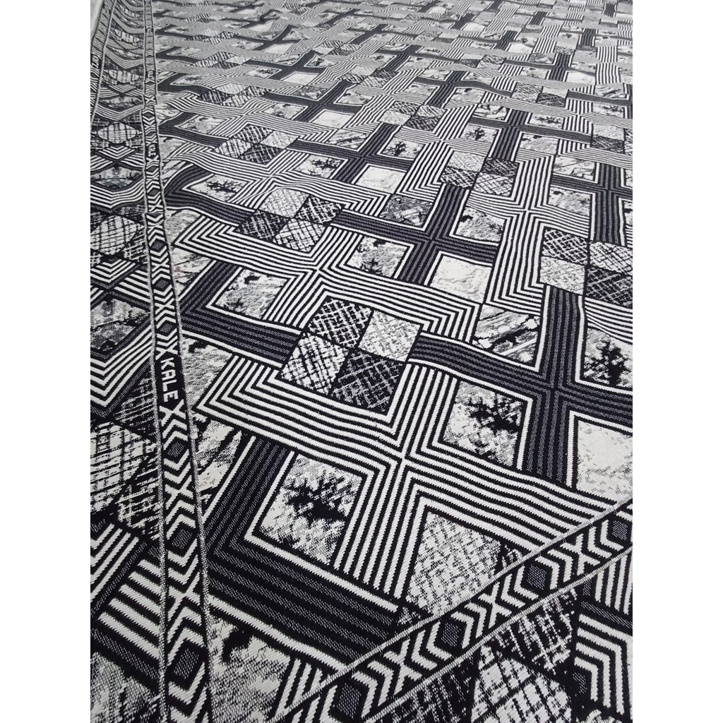 Gereli Home Savan Dokuma Halı Örtüsü - Siyah - Beyaz - 200 x 300 cm SSD / Solid State Drive Fiyatı