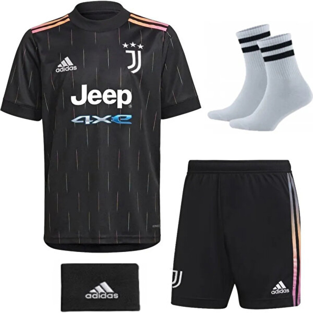 Gökmenspor 21/22 Sezon Retro Siyah Juventus Ronaldo Deplasman 4 Lü Set Çocuk Futbol Forması Şort & Kapri (Outdoor) Fiyatı