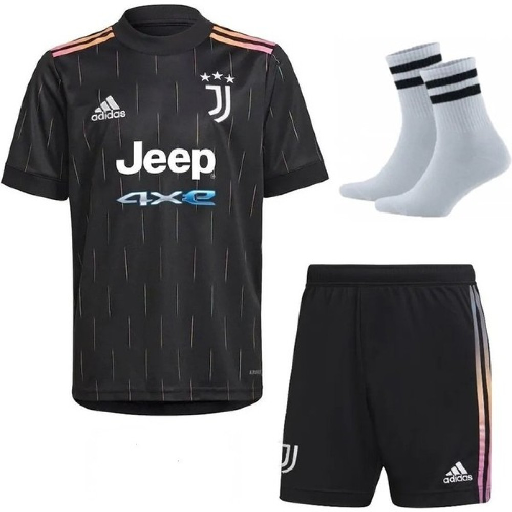 Gökmenspor Juventus Ronaldo Deplasman 21/22 Sezon Retro Siyah 3 Lü Set Çocuk Futbol Forması Futbol Malzemeleri Fiyatı