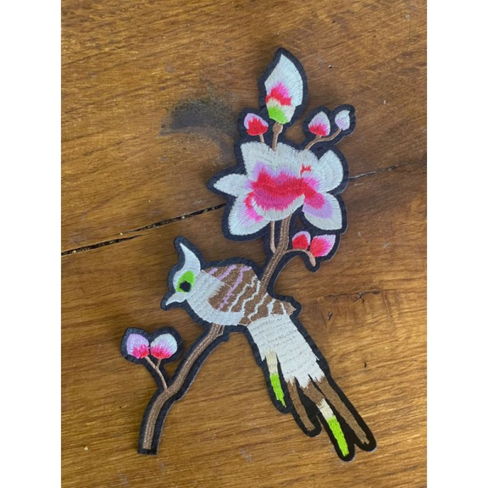 Gönülden Tasarım 15X22 cm Ütü Ile Yapışan Çiçek Dalında Kuş Aplike Arma Yama Çanta Aksesuarı Oyun & Hobi Fiyatı