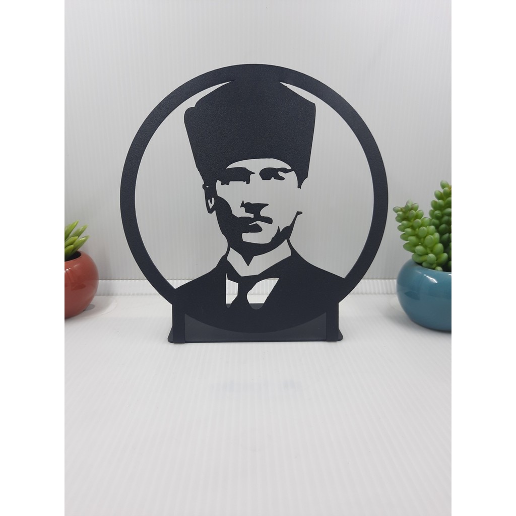 Gowpenart Dizayn Atatürk Yuvarlak Çerçeveli Masaüstü Metal Büst -Ev / Ofis Dekoru- Hediye Biblo -18 x 18 cm SSD / Solid State Drive Fiyatı