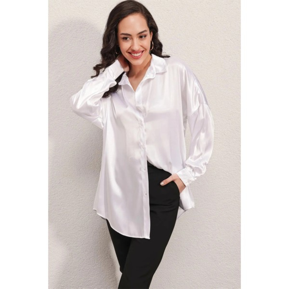 Hazelin Kadın Beyaz Oversize Dökümlü Saten Yüzeyli Gömlek HZL23S-BD139851 Kadın Gömlek Fiyatı