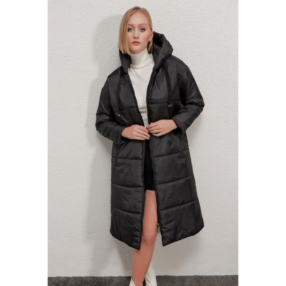 Hazelin Kadın Kapşonlu Uzun Oversize Şişme Mont HZL22W-BD151201 Bayan Mont Fiyatı