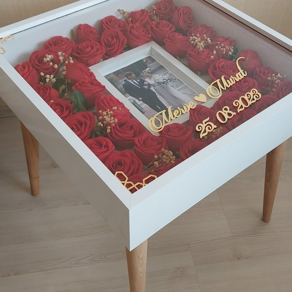 Hkm Ticaret Beyaz Isimli Fotoğraf Bölümlü Yan Sehpa! Çiçek ve Gül Dizaynı Için Anı Sehpası! Gül Kutusu! Çiçek Sehpası! Yan Sehpa Fiyatı