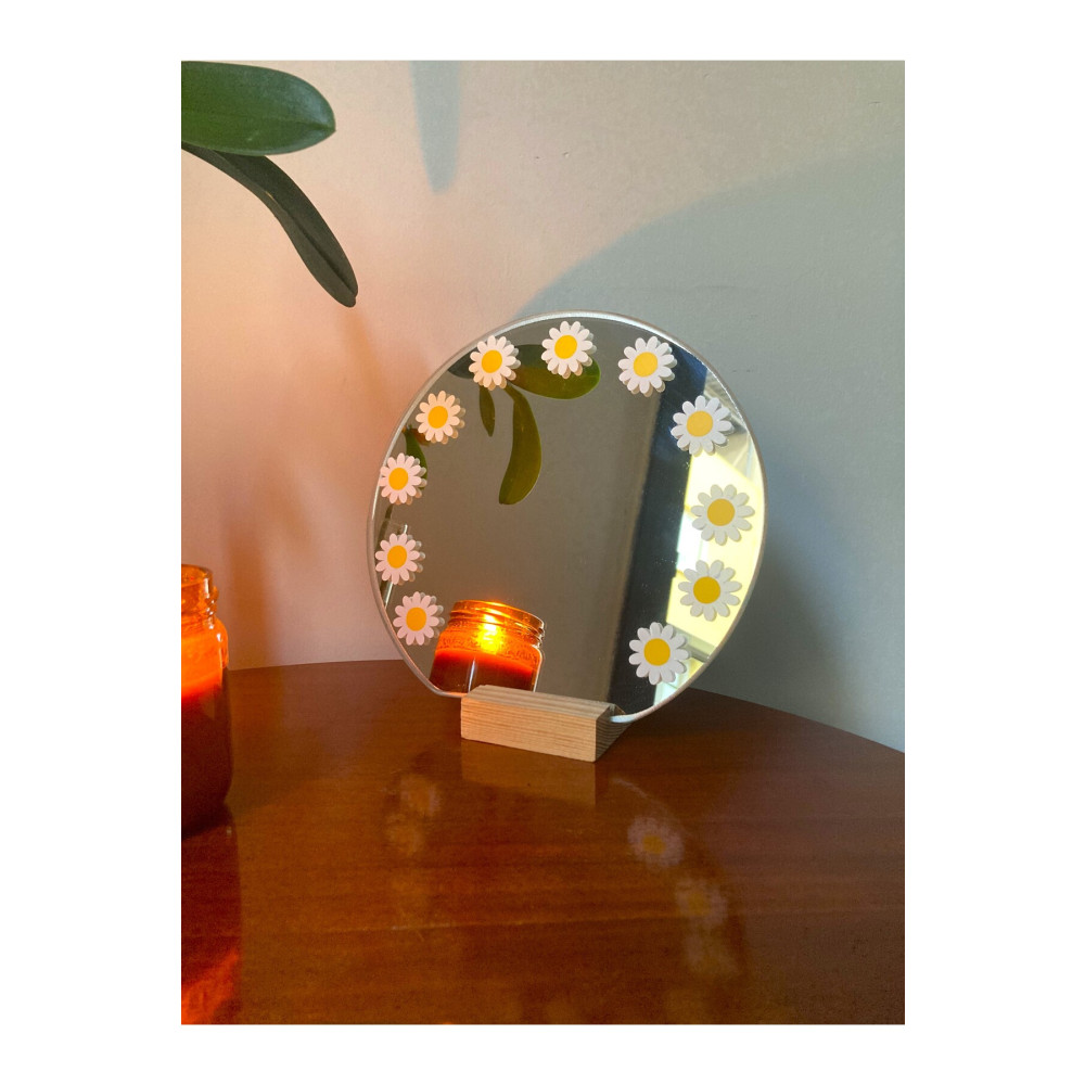 Home Art Nova Papatyalı Standlı Makyaj Aynası (19cm) Ayna Fiyatı