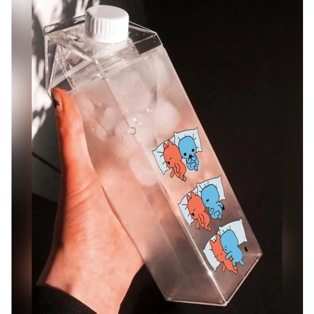 İşte Bu Evie Kinie Ayıcık Sevgili Çift Baskılı Mika Süt Kutu Tasarımlı Su Kahve Şişesi -Cam Değildir- 500 ml - Şeffaf Fincan / Bardak / Kahve Takımı Fiyatı