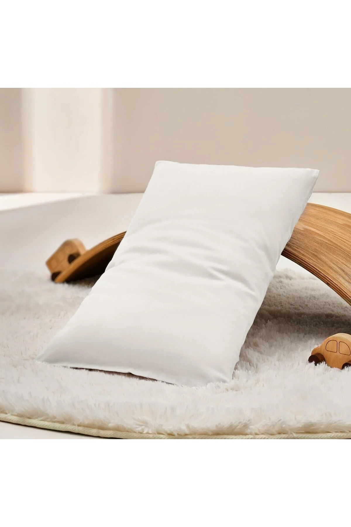 İzgi Concept Premium Pamuklu Bebek Yastığı 1-4 Yaş Saf Silikon Dolgulu 35x45 255gr - Premium Quality Baby Pillow" Bebek Yastığı-Kılıfı Fiyatı