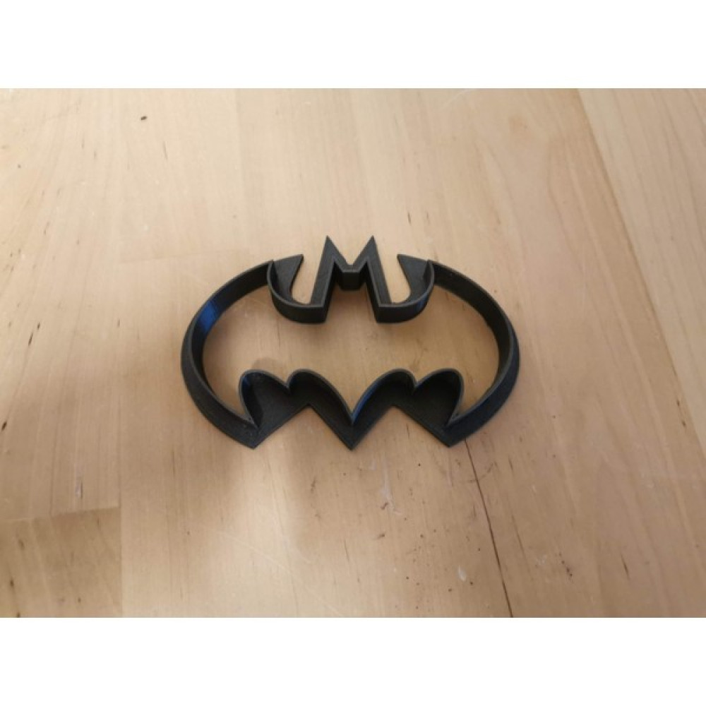İzzco Batman Kurabiye Kesici Kesme Aparatı Hamur Kalıbı Bisküvi Kalıp Pratik Mutfak Gereçleri Fiyatı