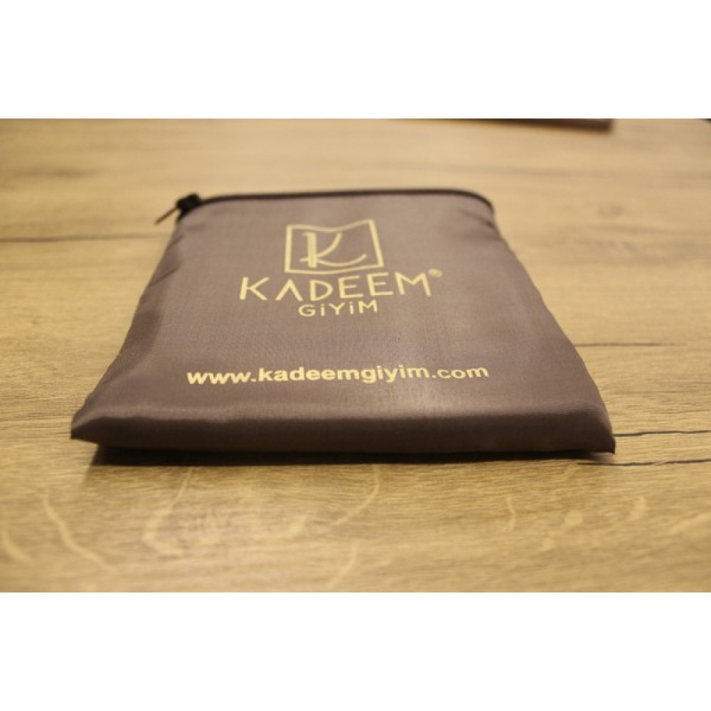 Kadeem Giyim Cep Boy Seccade Saten Kumaş -Portatif - Kahverengi - 65 x 120 cm Seccade Fiyatı