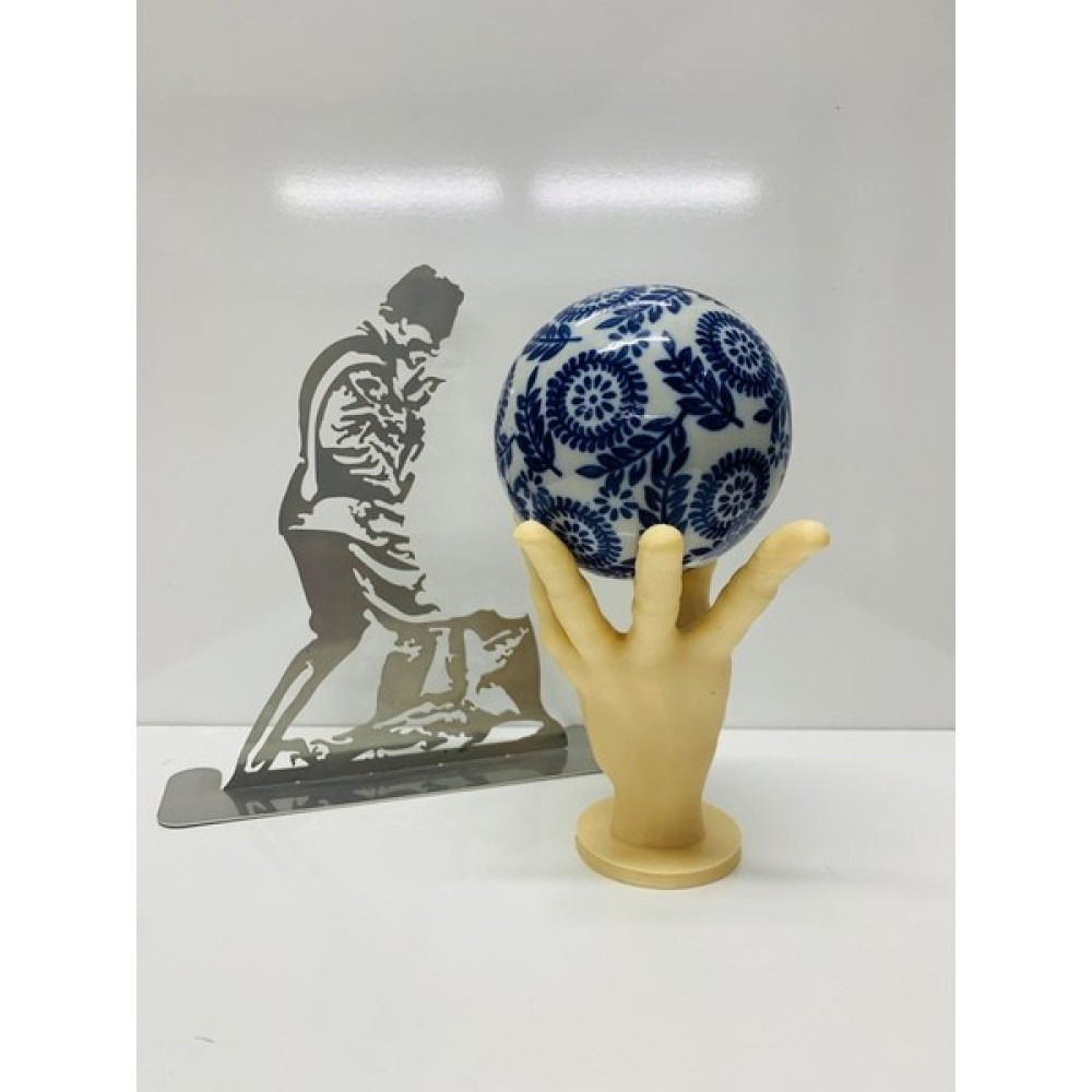 Karacan Hand Holding Globe - Krem Hediyelik Eşya Fiyatı