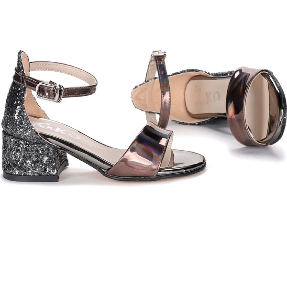 Kiko 768 Ayna Çam Günlük Kız Çocuk 3 cm Topuk Sandalet Ayakkabı Platin Kız Çocuk Terlik & Sandaleti Fiyatı