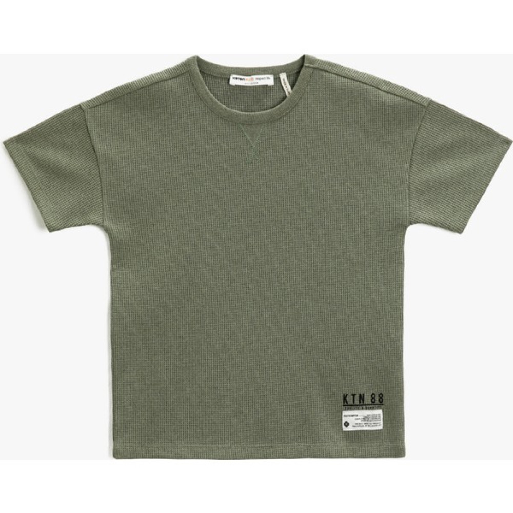 Koton Basic Kısa Kollu Tişört Etiket Detaylı Dokulu Erkek Çocuk T-shirt Fiyatı
