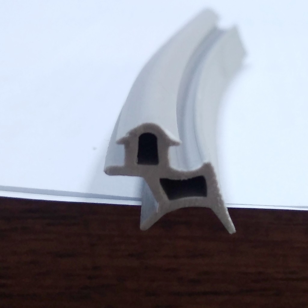 Larende Plastik Pimapen Kapı Pencere Contası Pvc Fitili Gri Fitil 10 Metre Tüm Standart Pvc Pimapen, Fıratpen, Egepen, Winsa Gibi Marka Kapı Dış Cephe Yalıtım Malzemeleri Fiyatı