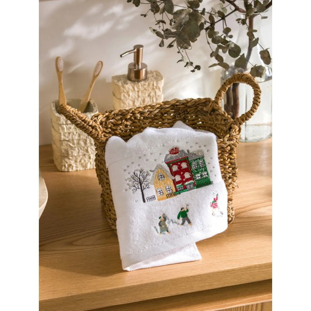 LCW Home Beyaz Yılbaşı Temalı Yüz Havlusu 50 x 80 cm - 50 x 80 cm El / Yüz Havlusu Fiyatı