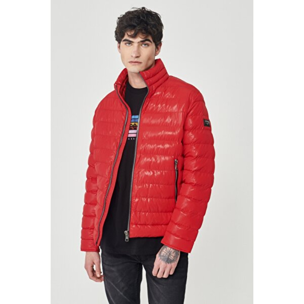 Lee Regular Fit Normal Kesim Dik Yaka Kırmızı Şişme Mont Erkek Mont Fiyatı