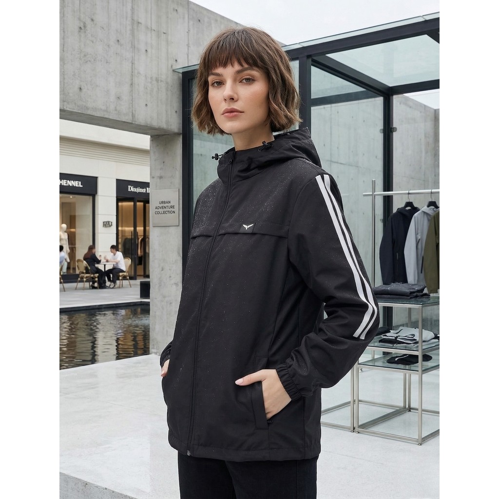 Level High Kadın Spor Yağmurluk Siyah – Kapüşonlu, Beyaz Şerit Detaylı, Hafif Rüzgarlık, Outdoor Mevsimlik Kadın Yağmurluk Fiyatı