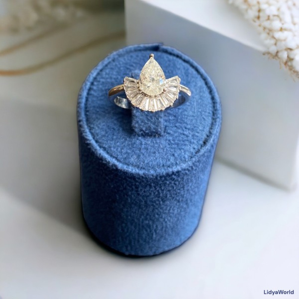 Lidya World Sky Diamond 1.25 Ct Yelpaze Model Taşlı Gümüş Yüzük - 12 Gümüş Yüzük Fiyatı