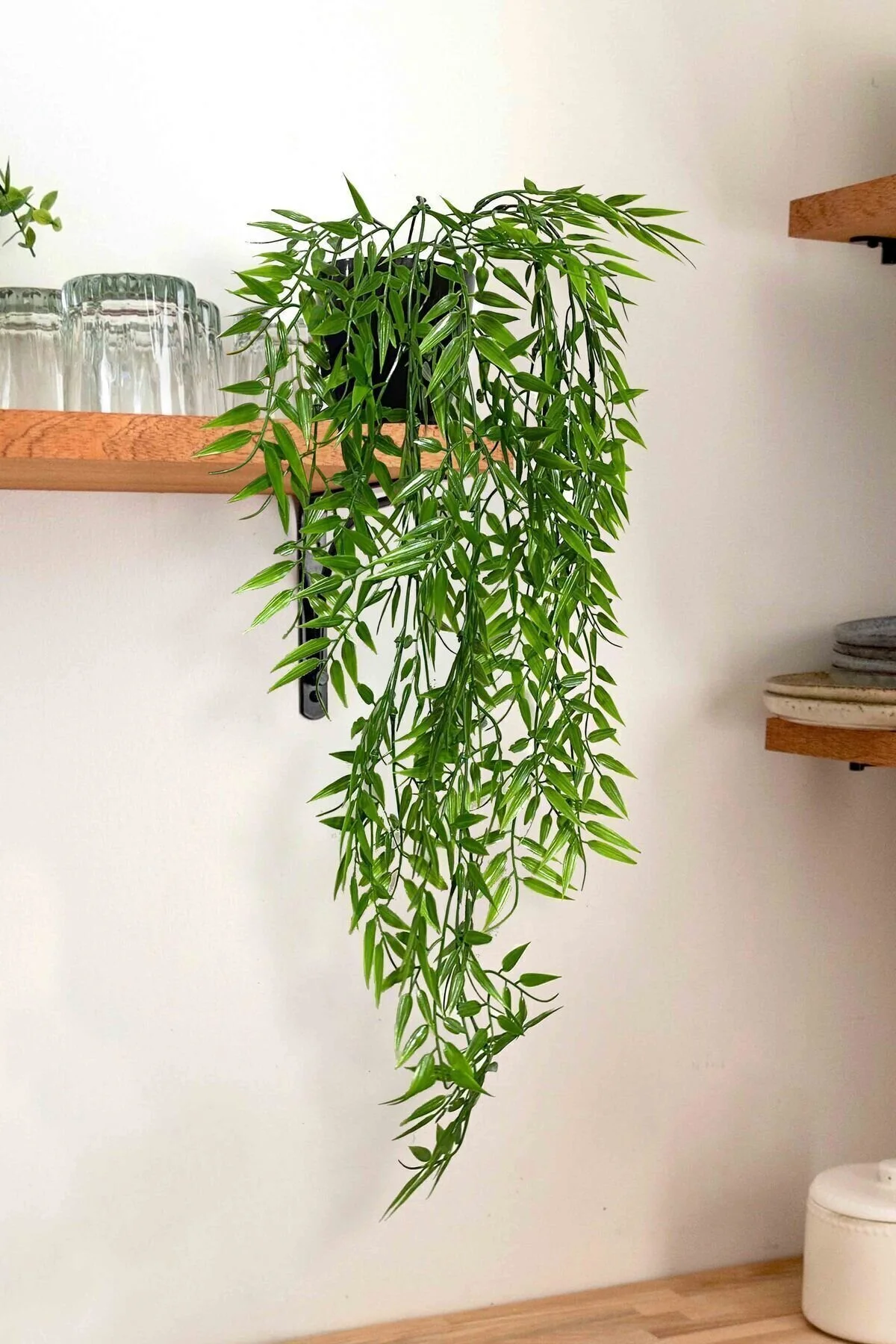 Lilac Home Yapay Çiçek Siyah Saksılı Sarkan Aeschynanthus Bitkisi" Ev & Dekorasyon Aksesuarları Fiyatı
