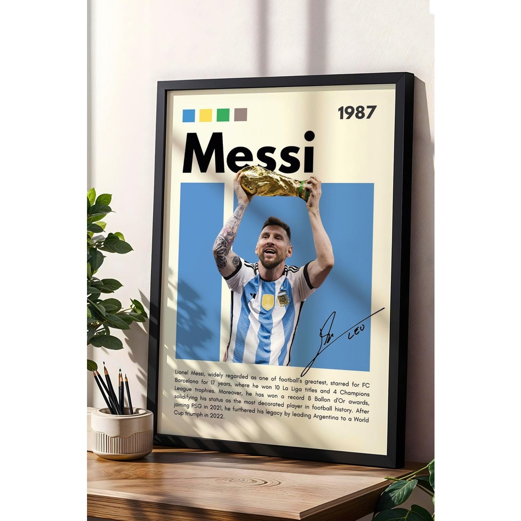 Lionel Messi Çerçeveli Tablo - Dekoratif Çerçeveli Futbolcu Poster Tablo - 50x70 - Siyah Kanvas Tablo Fiyatı