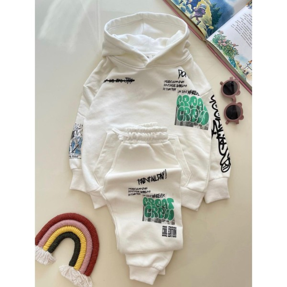 Lolliboom Kids Unisex Çocuk Beyaz Renk Alt Üst Eşofman Takımı Graffiti Baskı Desen Erkek Çocuk Giyim Takımı Fiyatı