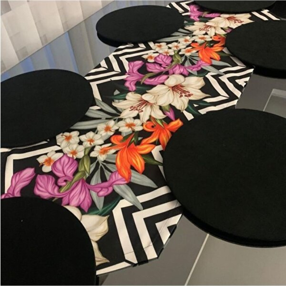 Lovely Home Zambak Desenli Runner +6 Adet Supla Seti - Siyah - 140 x 40 cm Amerikan Servis Fiyatı