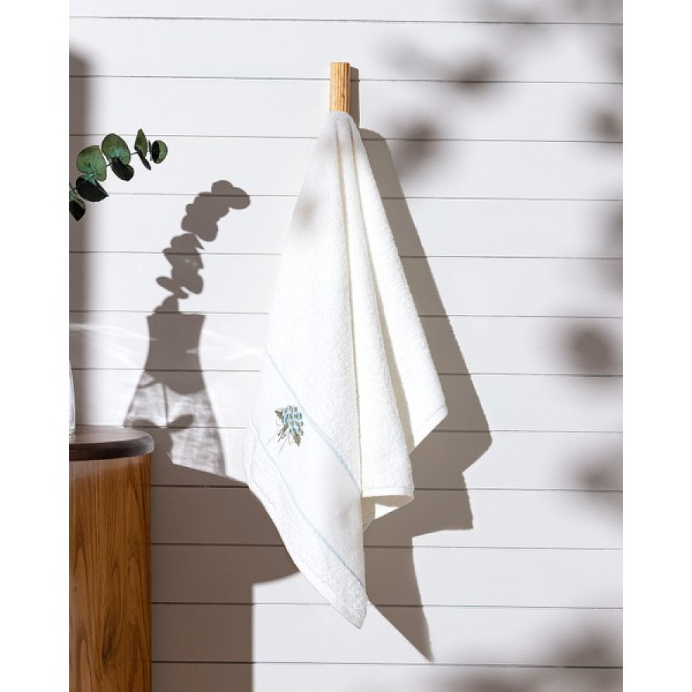 Madame Coco Andray Nakışlı Yüz Havlusu - 50 x 76 cm - Beyaz - Mavi El / Yüz Havlusu Fiyatı
