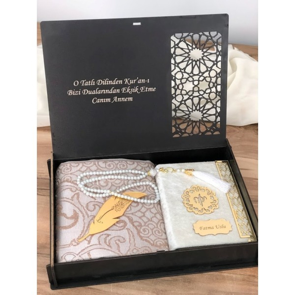 Masalsı Concept 14 Şubat Sevgililer Günü Hediyesi Özel Ahşap Kutuda Kuran-I Kerim Seccade, Kitap Ayracı Manevi Set - Renkli Hediyelik Eşya Fiyatı