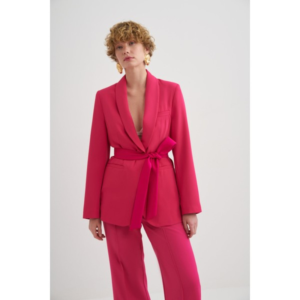 Mathilda Kuşak Detaylı Vatkalı Slim Fit Ceket Bayan Ceket Fiyatı