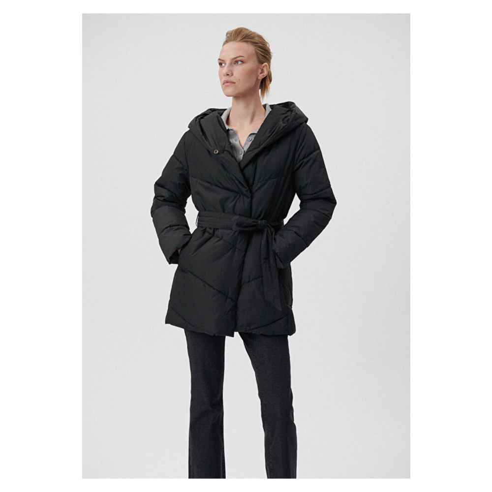 Mavi Kapüşonlu Siyah Parka Regular Fit / Normal Kesim -900 L Beden Kadın Kaban Fiyatı
