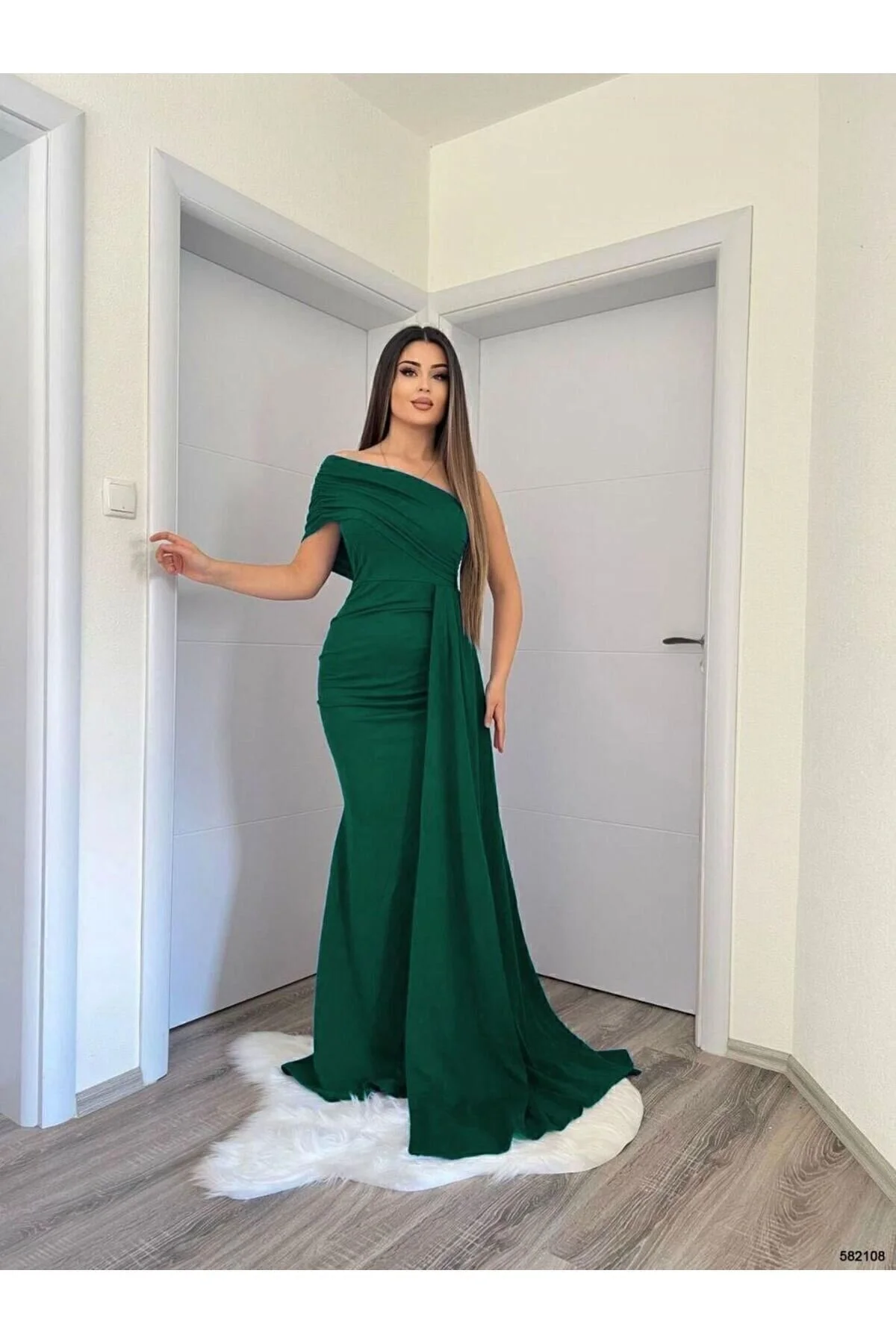 Mekafashion Ewo Kuyruklu Tek Omuz Abiye ZÜMRÜT S Beden" Kadın Giyim Fiyatı