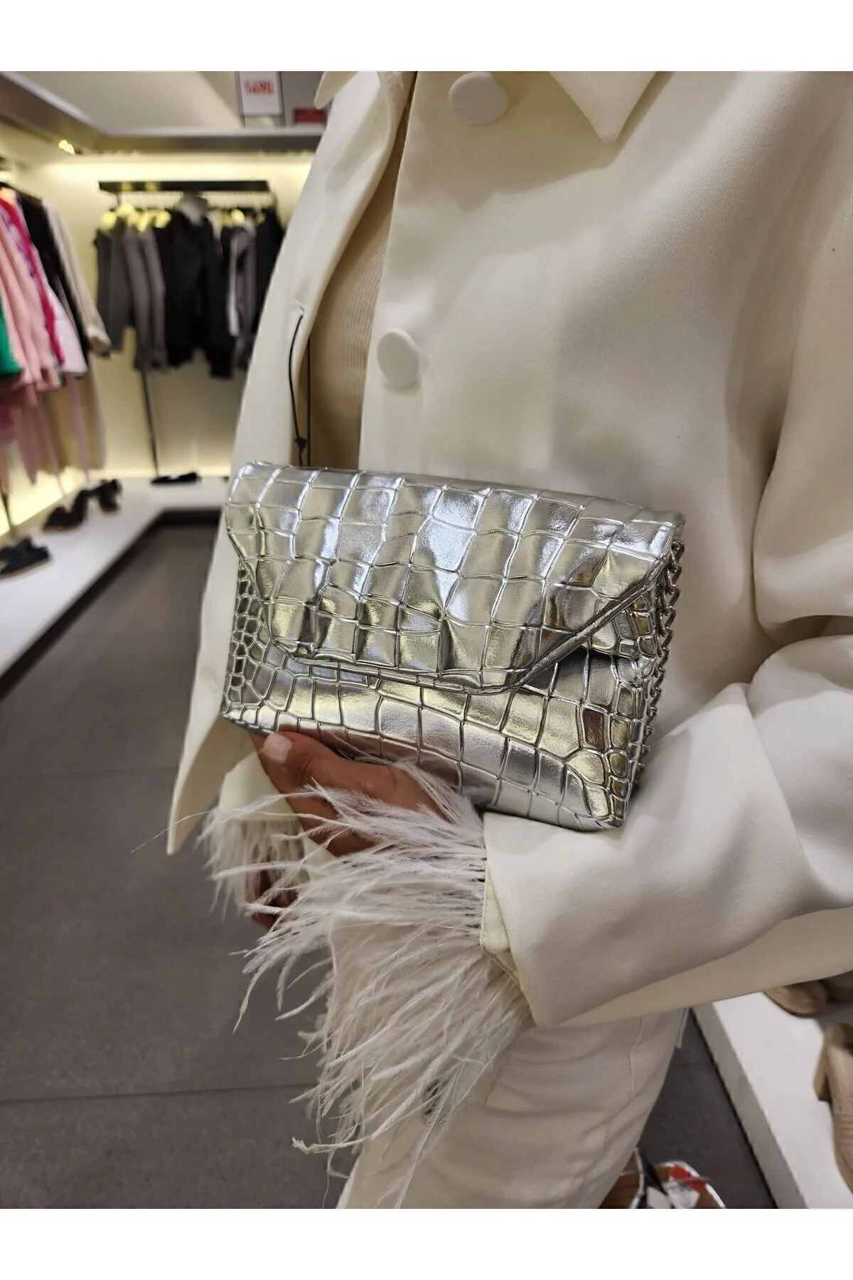 Mercan Stores Kadın Kroko Desen Zincir Askılı Mini Çapraz Çanta 13 x 20 Beden" Unisex Çanta & Cüzdan ve Seyahat Çantaları Fiyatı