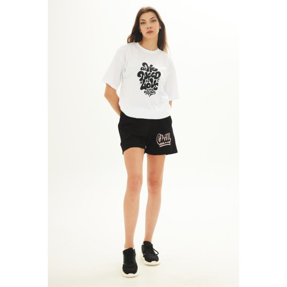 Mezzo O Yaka Oversize Need Is Love Baskılı T-Shirt Beyaz Bayan T-shirt Fiyatı