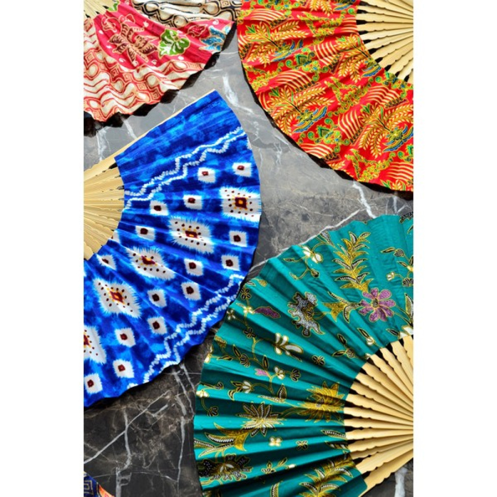 Miamantra Endonezya Batik Kumaş Ahşap Yelpaze -Büyük Boy 27 cm Hediyelik Eşya Fiyatı