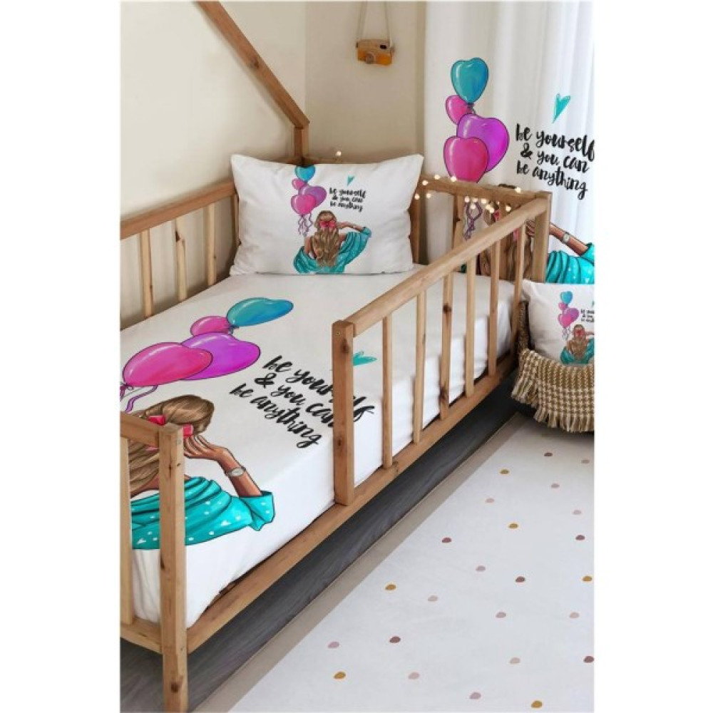 Milroma Balon Tutan Kız Desenli Çocuk Yatak Örtüsü - Renkli - 140 x 220 cm Yatak Örtüsü Fiyatı