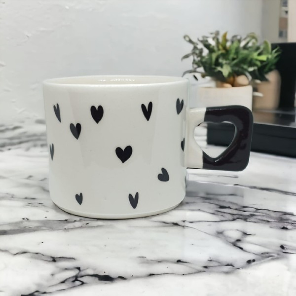 Minimalist Siyah Kalp Desenli El Yapımı Doğal Seramik Kalp Kupa / Mug - Çay & Kahve Fincanı - Beyaz - Siyah Fincan / Bardak / Kahve Takımı Fiyatı